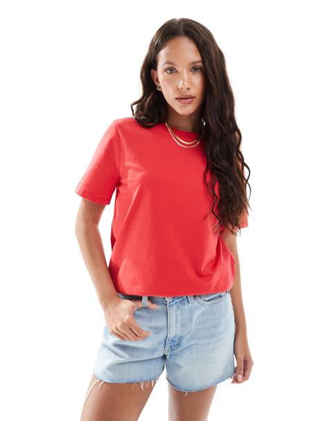 Pieces boxy t-shirt in red - view 1