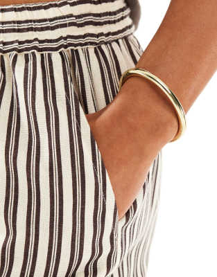 Pieces - Bracelet jonc en métal lisse - Doré