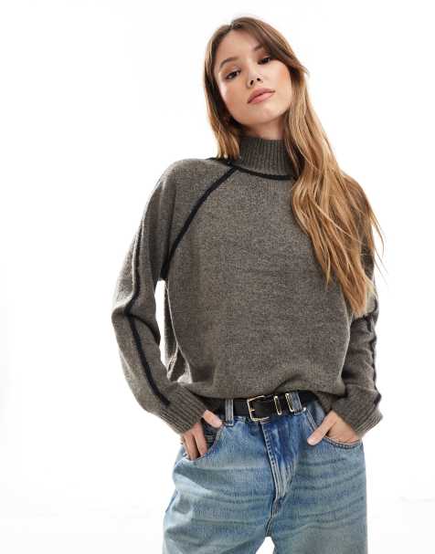 Pieces – Brązowy sweter z golfem i kontrastowym szwem - view 1