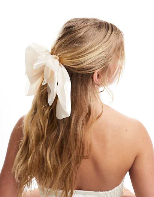 Pieces – Bride To Be – Klamra do włosów z trzema prześwitującymi kokardkami