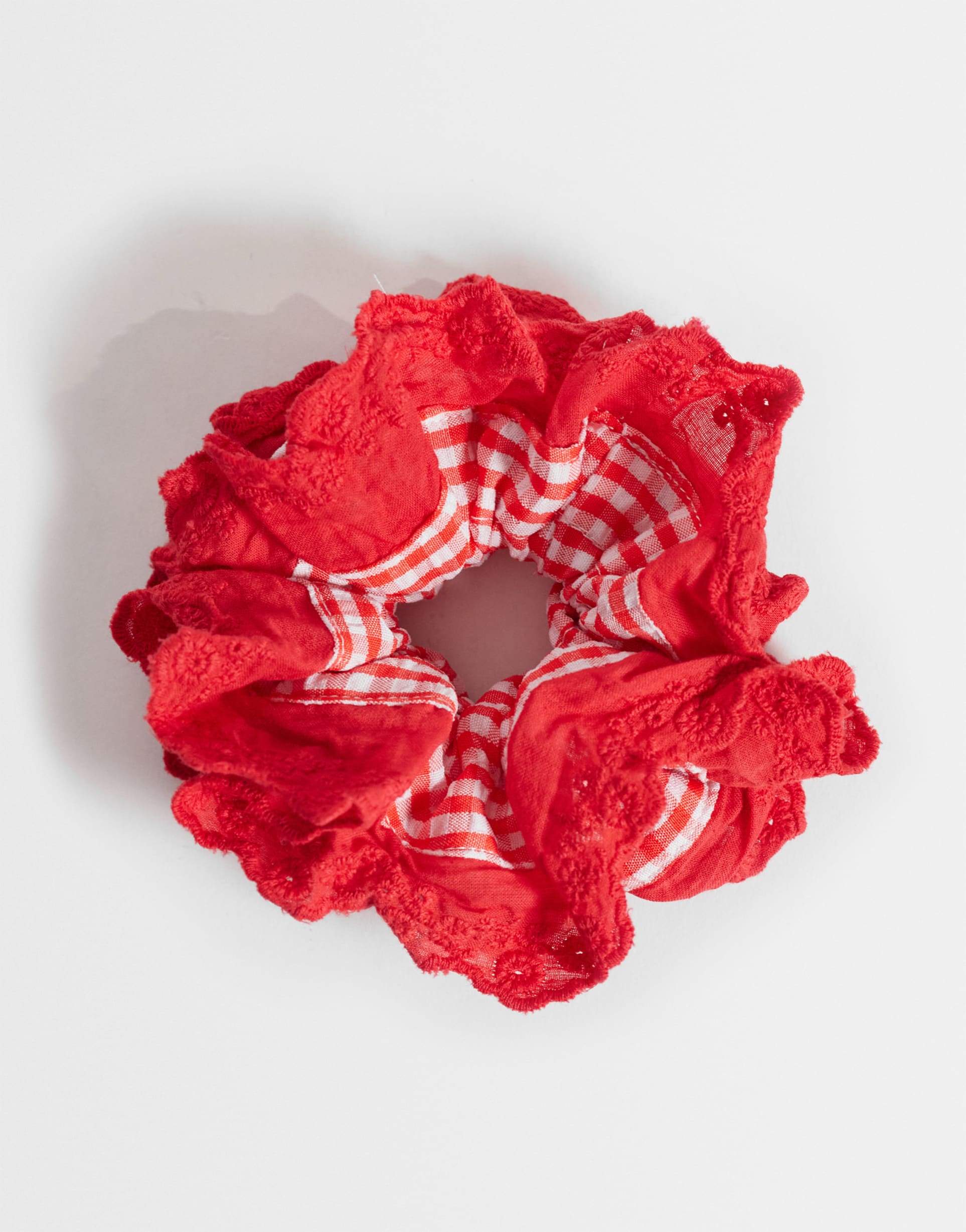 pieces broderie trim gingham scrunchie in red and white