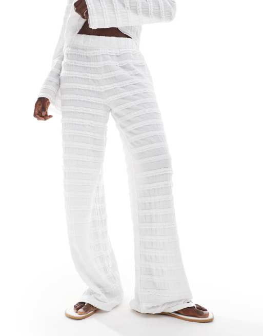 Pieces - Broek met wijde pijpen en textuur in wit, deel van co-ord set, 2 van 5