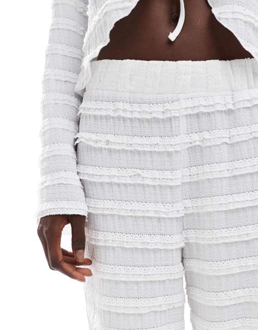 Pieces - Broek met wijde pijpen en textuur in wit, deel van co-ord set, 3 van 5