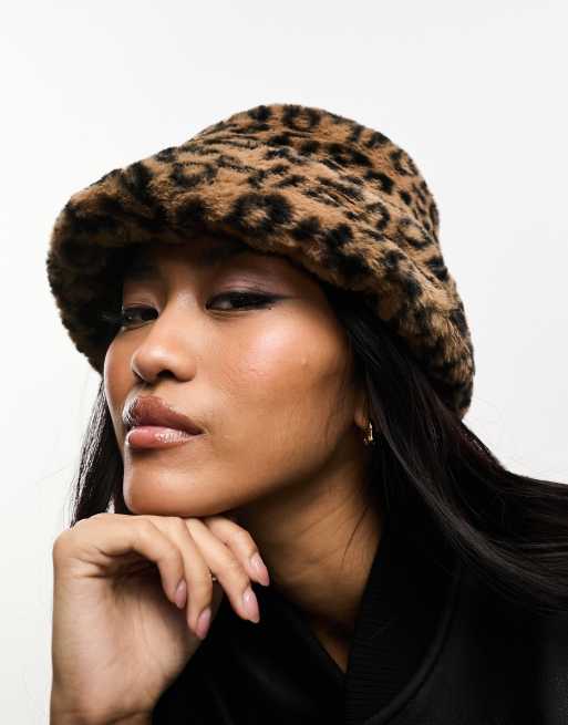 Pieces – Brun, leopardmönstrad solhatt i fuskpäls