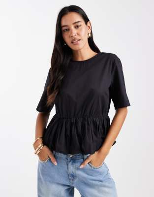Pieces Bubble Hem Woven Top In Black