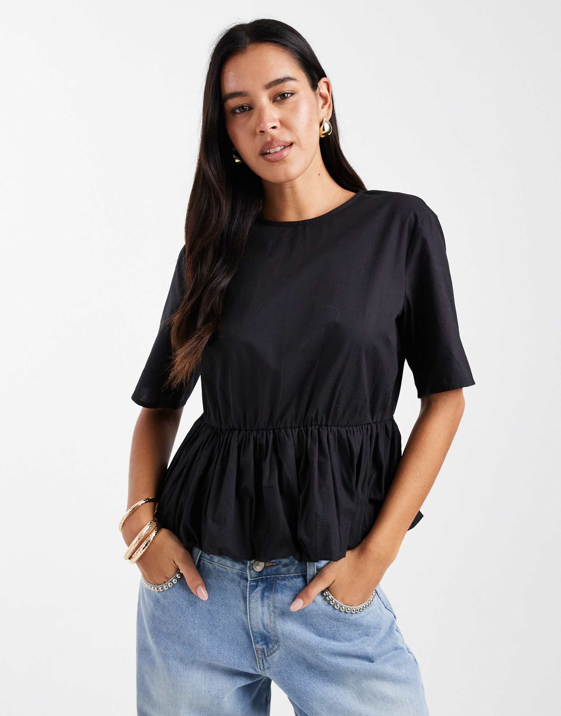 pieces bubble hem woven top in black