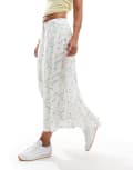 [Pieces] Pieces button front midi skirt in garden floral-White XXL WHITE