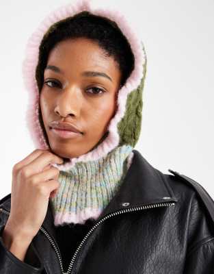 Pieces - Cagoule en maille torsadée avec bord volanté - Vert kaki