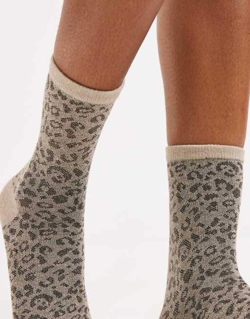 Pieces - Calzini glitterati con stampa leopardata, 2 di 3