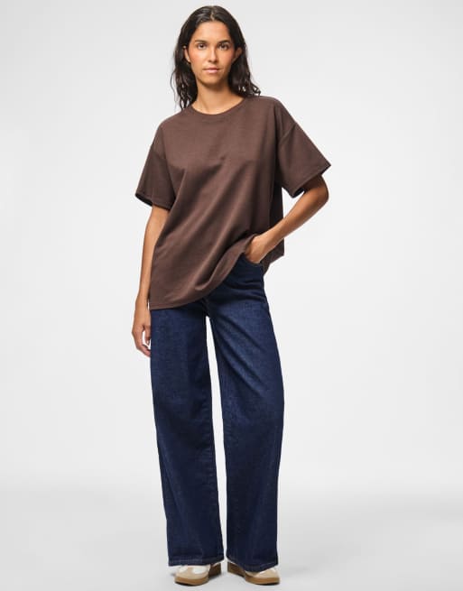 Pieces camiseta oversize en 'hot fudge', 3 de 6