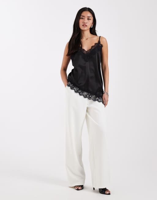 Pieces - Canottiera asimmetrica in raso nero con finiture in pizzo, 2 di 4