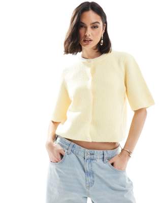 Pieces - Cardigan a maniche corte in maglia morbida giallo banana pallido - view 1