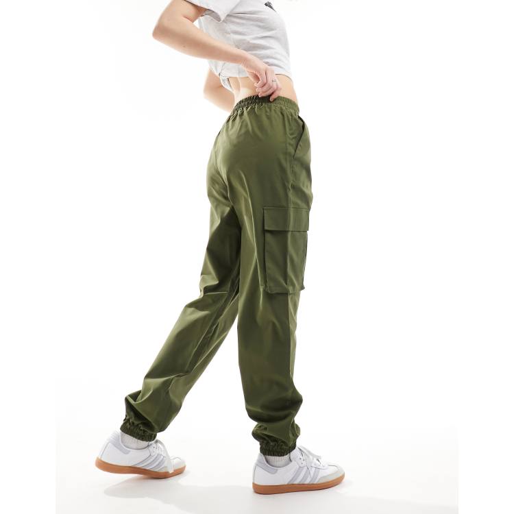 Pieces cargo pants in khaki green