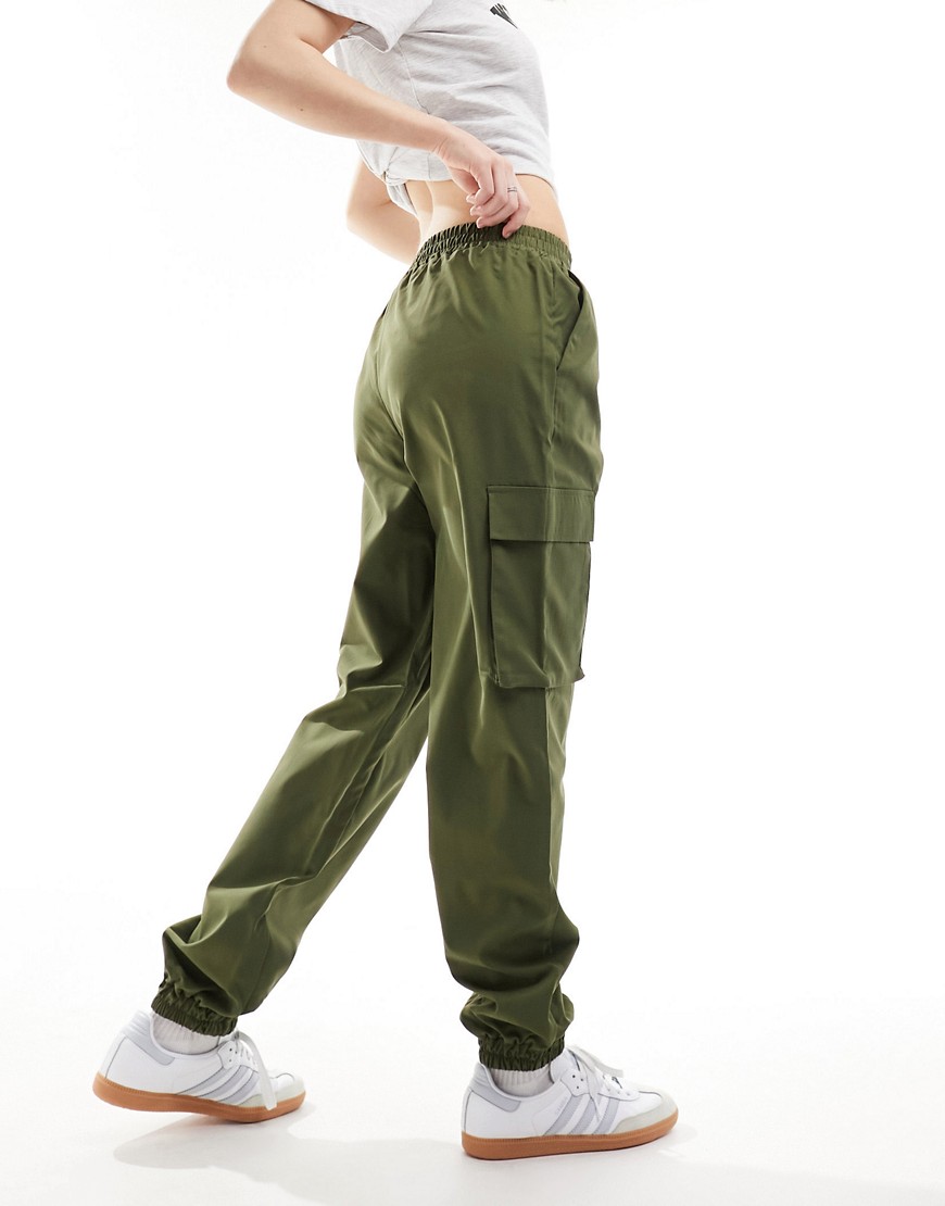 Pieces cargo trousers in khaki green-Neutral