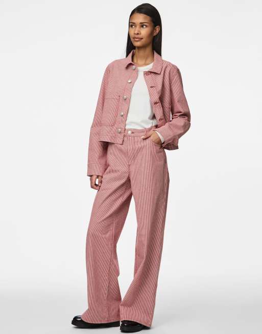 Pieces – Chilirosa jeans med vid passform
