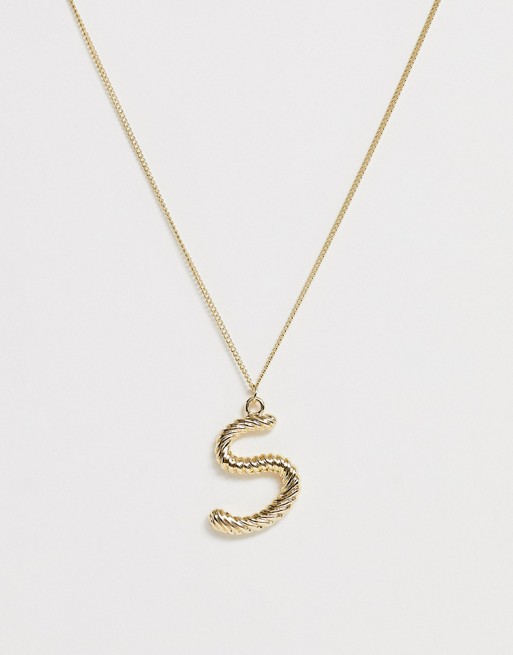 Pieces chunky gold 'S' initial necklace