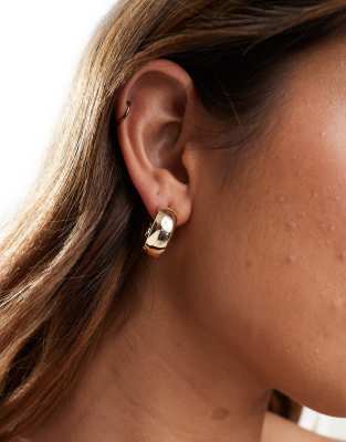 chunky hoop earrings in gold