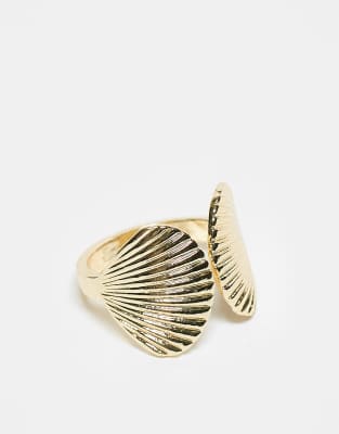 clam shell adjustable ring in gold tone