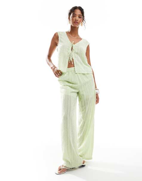 Pieces - Co-ord set in lichtgroen van top met textuur en strik aan de voorkant en broek - view 1