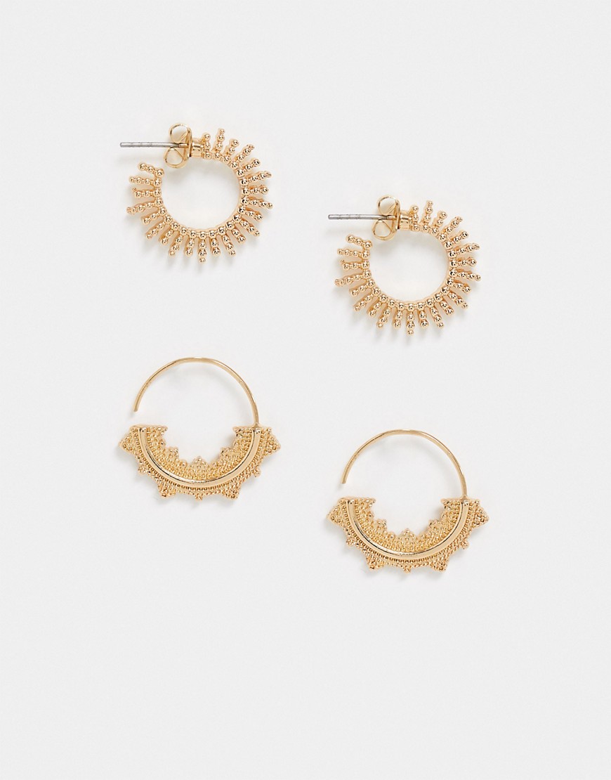 Pieces - Confezione da 2 paia di orecchini a cerchio piccoli oro decorati