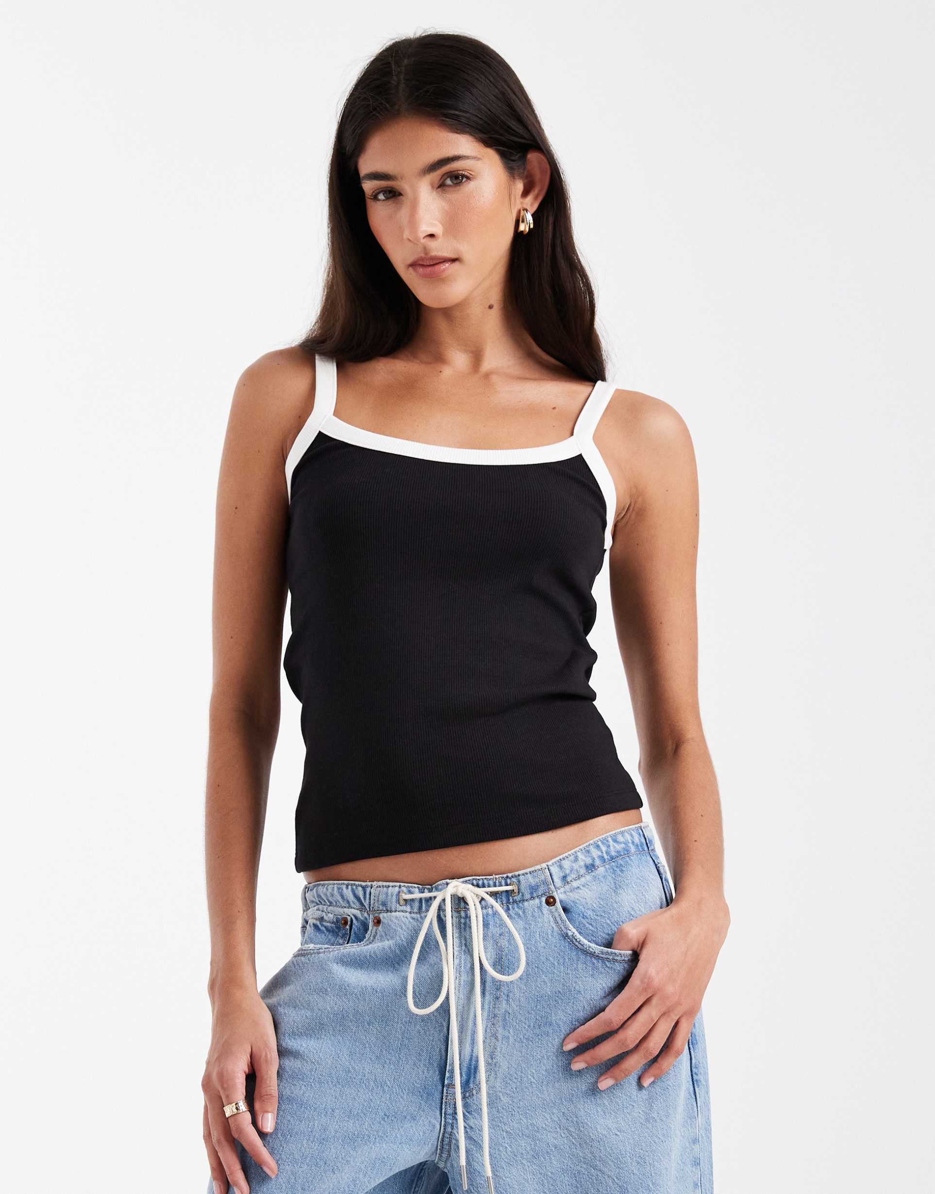 pieces contrast trim cami top in black