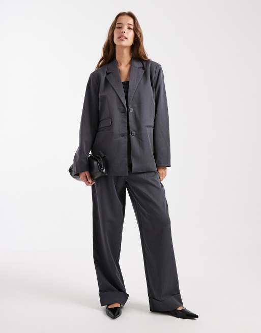 Pieces - Coordinato sartoriale grigio scuro mélange con pantaloni da abito e blazer oversize