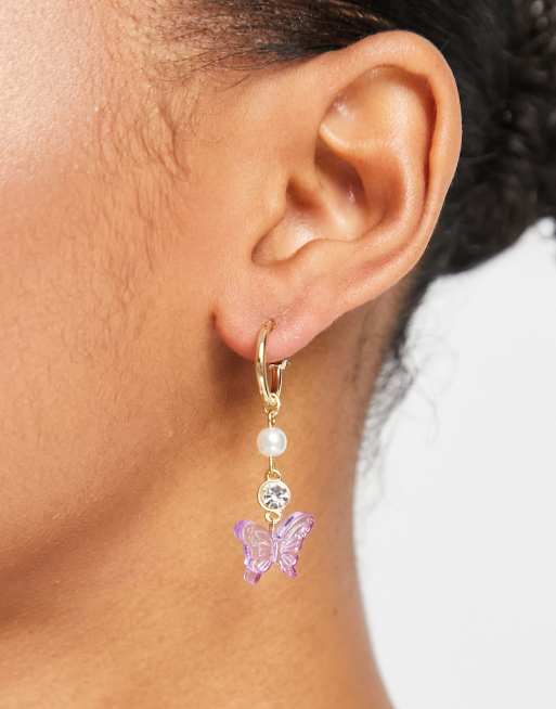 Pieces – Creolen in Gold-Optik mit Schmetterlings-Anhänger