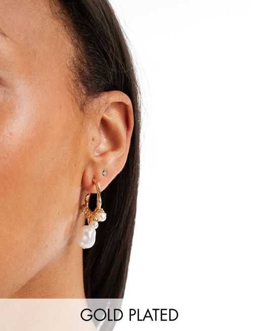 Pieces – Creolen in Goldoptik mit Perlen-Cluster