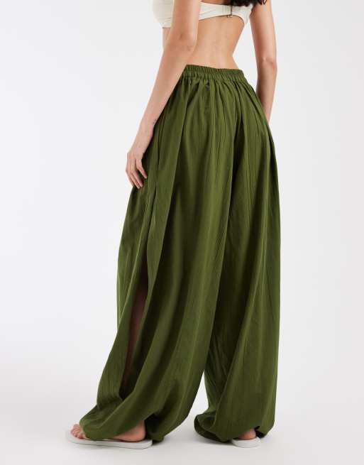 Pieces crinkle cotton balloon pants in chive green, 2 of 5