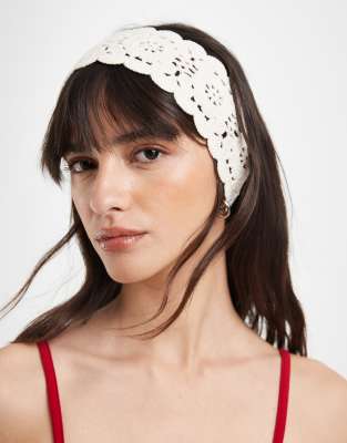 PIECES crochet headband in cream