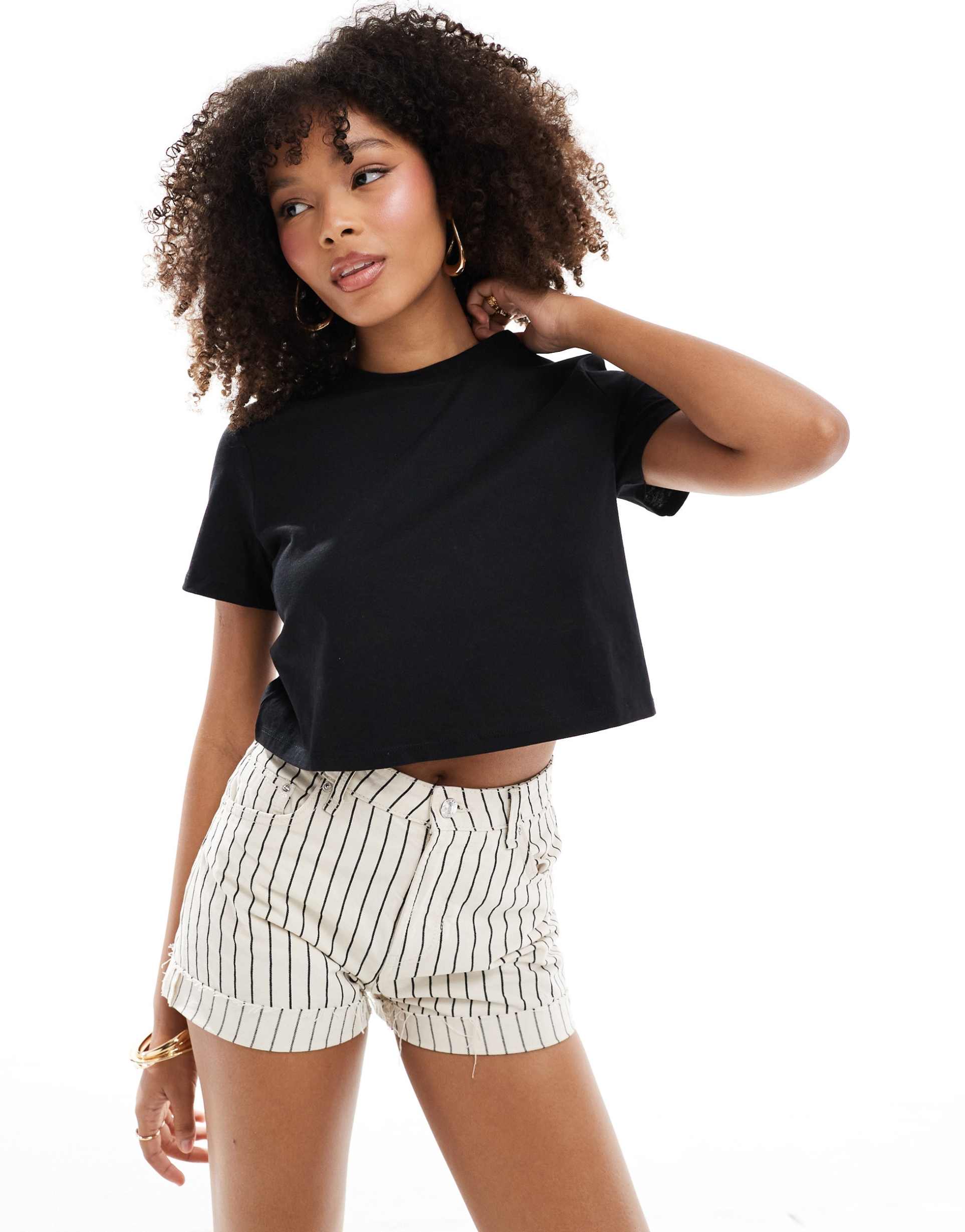 pieces cropped t-shirt in black