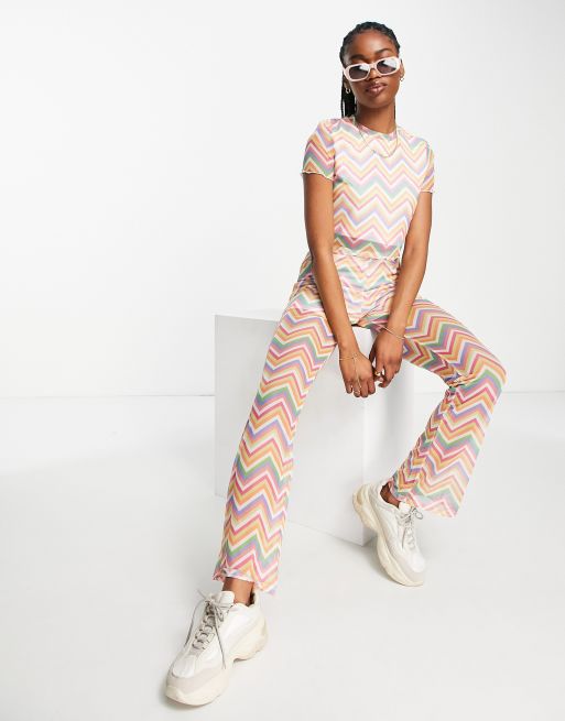 Pieces - Cropped T-shirt van mesh met pastelkleurige zigzagstrepen, deel van co-ord set, 3 van 4