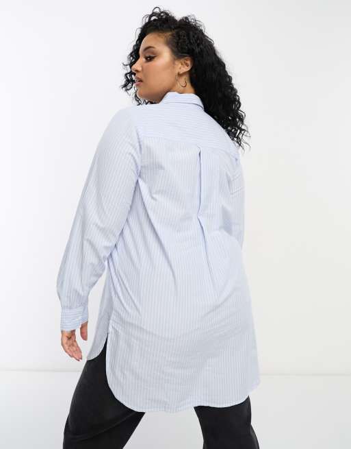 Pieces Curve Camicia dal taglio lungo a righe bianca e blu ASOS