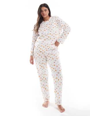 Pieces Curve - Christmas - Langärmliger Pyjama in Weiß mit Lebkuchen-Print