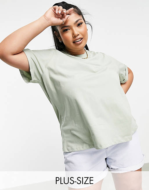 Pieces Curve crew neck t-shirt in light green