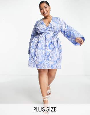 Pieces Curve exclusive kimono sleeve wrap dress in blue jacquard