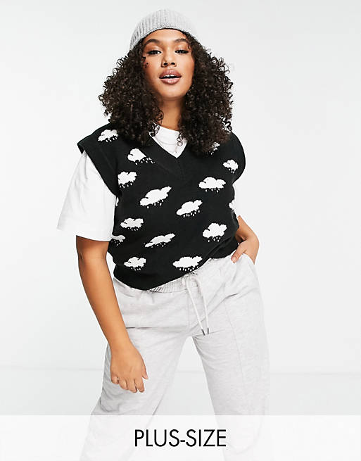 Pieces Curve exclusive knitted vest in black cloud print