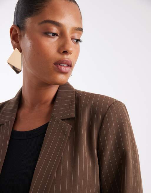 Pieces Curve figursydd kavajset i chokladbrun pinstripe, 3 av 4