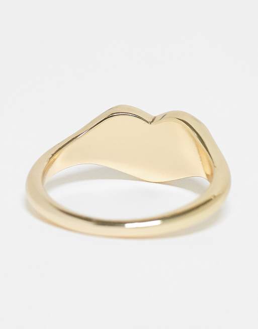 PIECES Curve - Guldfarvet signetring med hjertedesign og 18 karat sølvbelægning, 2 af 3