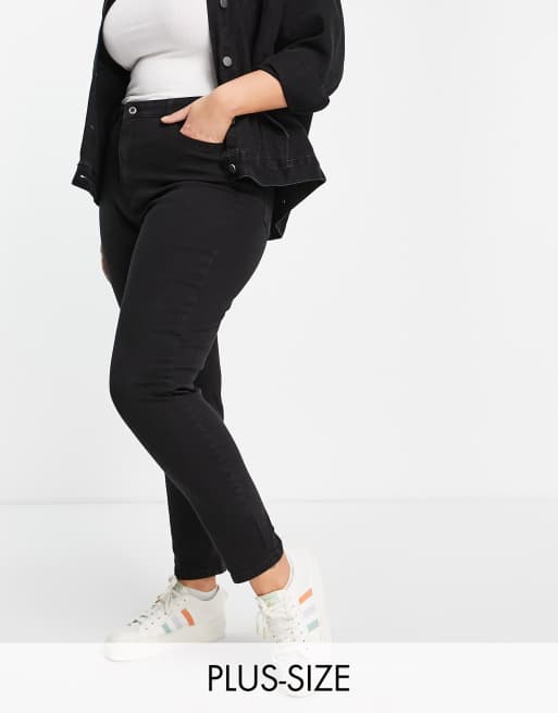 Pieces Curve Kesia slim leg Mom jeans in black ASOS