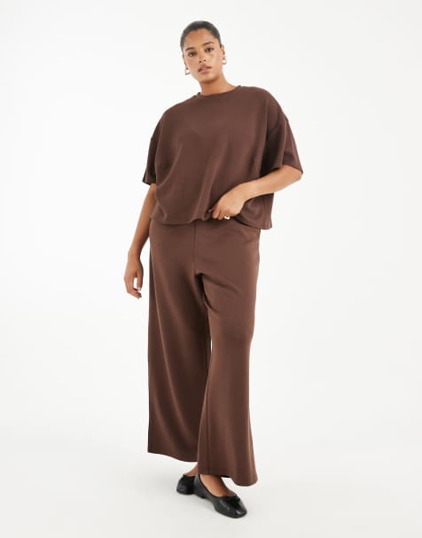 Pieces Curve kurzärmliges, locker fallendes Sweatshirt als Kombiteil in Kaffeebraun - view 1