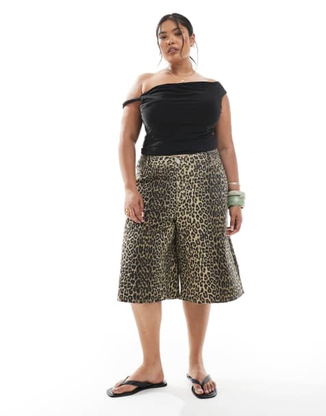 Pieces Curve longline jorts in leopard print - view 1