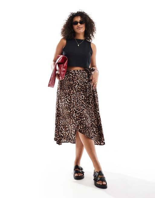 Pieces Curve - Midi-overslagrok met luipaardprint