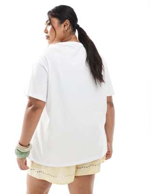Pieces Plus Pieces Curve Oversized T-shirt With Papaya Love Graphic