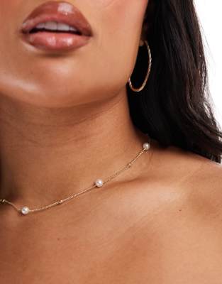 Pieces Plus Pieces Curve pearl and ball necklace in gold