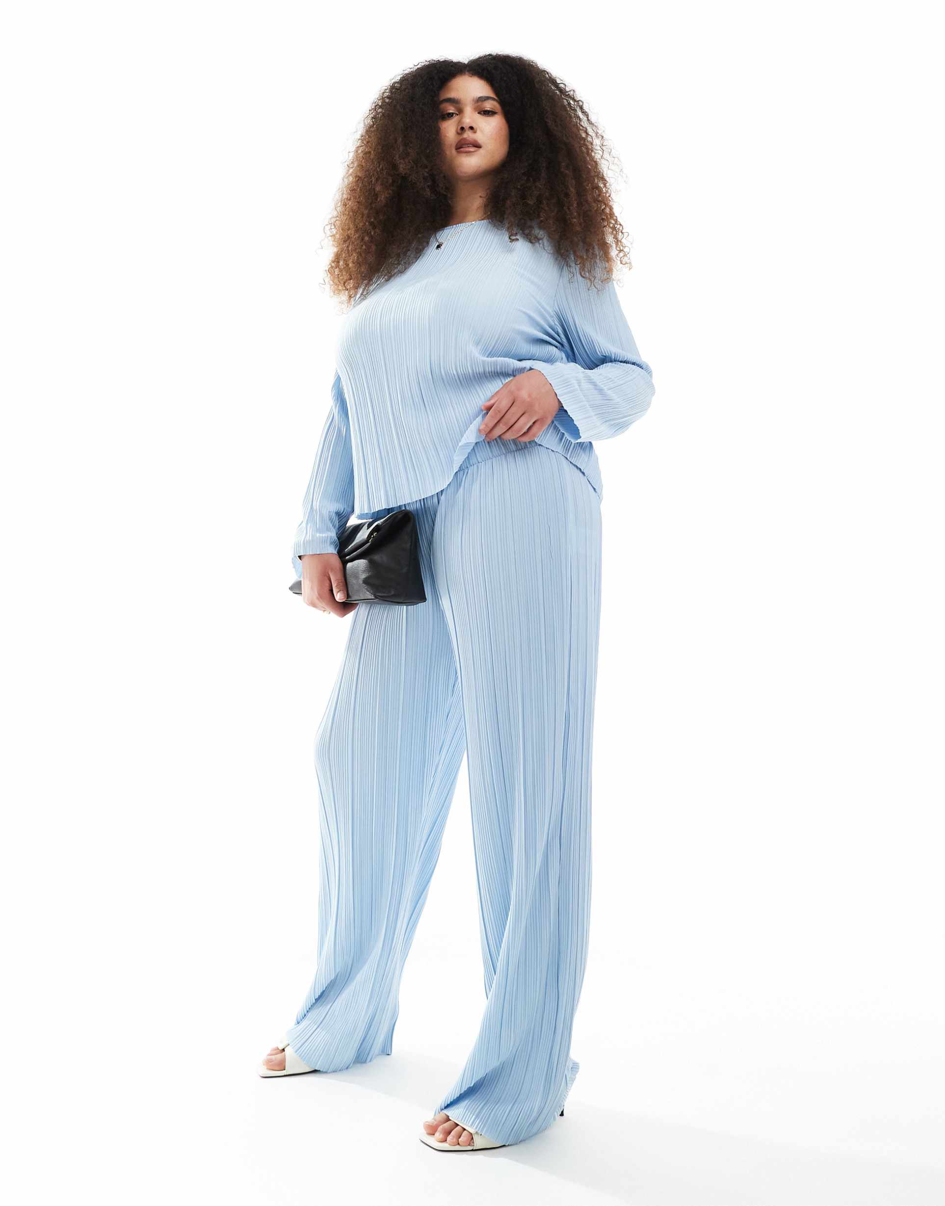 pieces curve plisse wide leg pants in light blue - part of a set