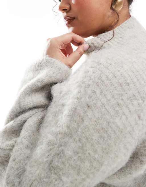 Pieces Curve premium longline fluffy knit sweater with wide cuffs in light gray melange, 2 of 4