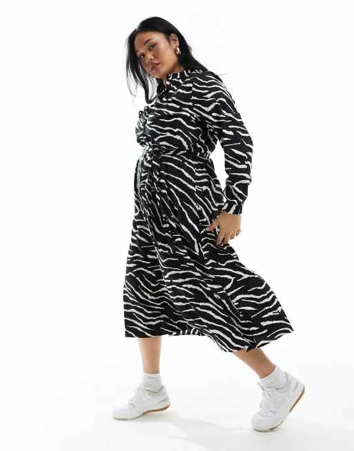 Pieces Curve - Robe chemise mi-longue nouée à la taille avec zébrures - Noir et blanc, 2 de 4