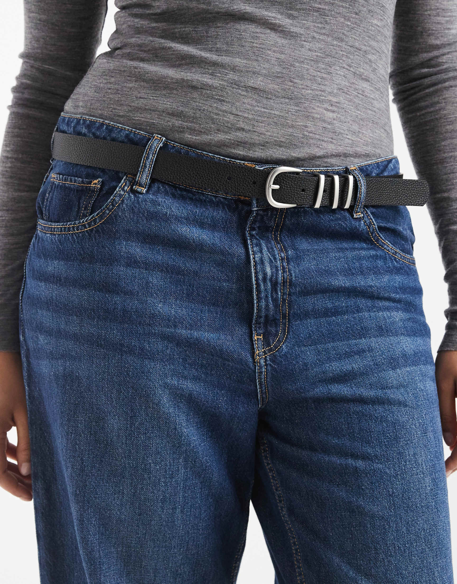 pieces curve silver buckle belt in black