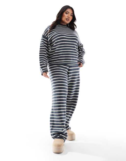 Pieces Curve – Sweter z zabudowanym dekoltem i wzorem w szaro-niebieskie paski, część zestawu
